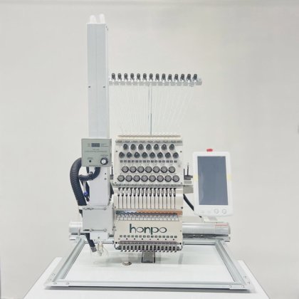 レーザーカッター付きコンピューター刺繍機