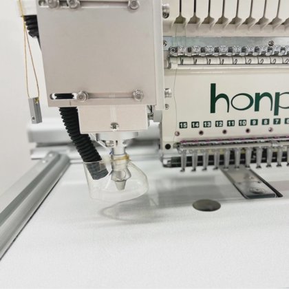 本舗 衿・布刺繍用レーザー切断機