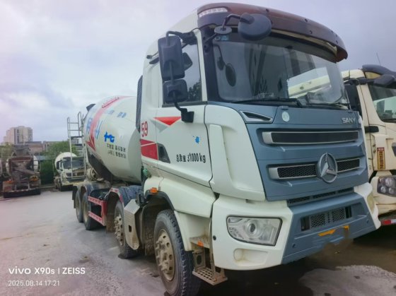 2021款三一12缸混凝土搅拌车