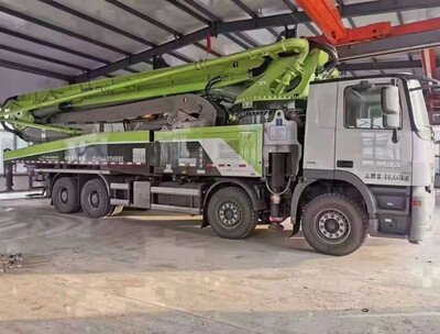 2019款中联重科63米混凝土泵车