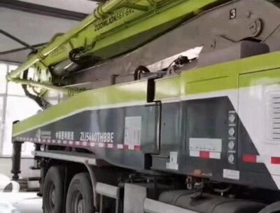 2019款中联重科63米混凝土泵车