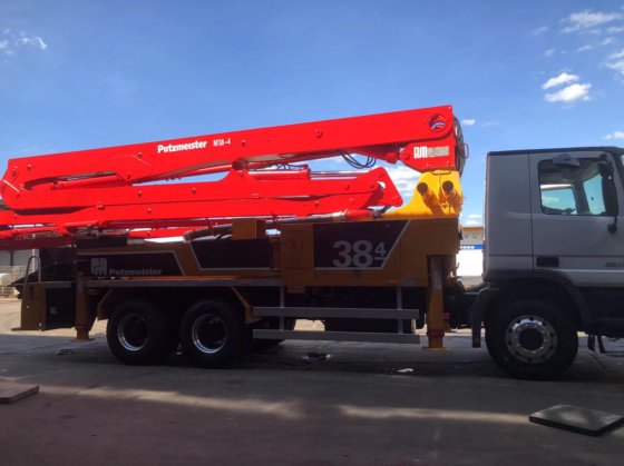 2012年普兹迈斯特38米混凝土泵车