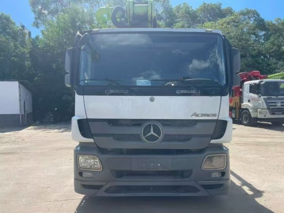 2021款中联重科52米混凝土泵车