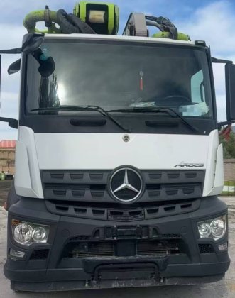 2021款中联重科59米混凝土泵车