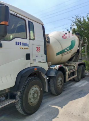 2021款徐工12吨混凝土搅拌车