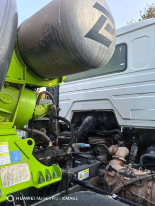 2022款中联12吨混凝土搅拌车