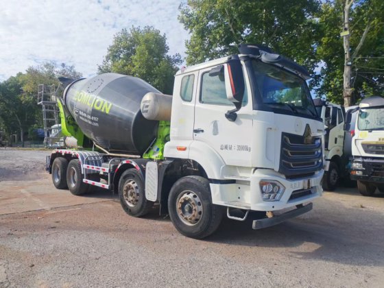 2022款中联12吨混凝土搅拌车