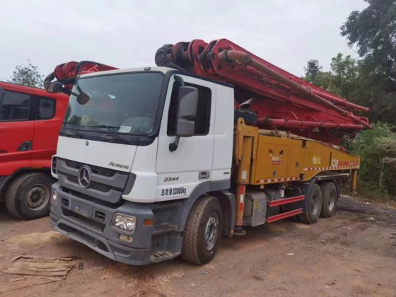 2019款三一奔驰49米泵车