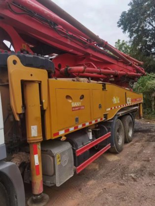 2019款三一奔驰49米泵车