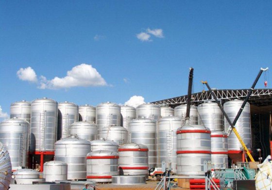 发酵罐和清酒罐