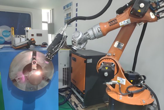 大型轴机器人激光淬火系统