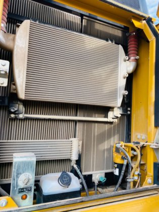 2017 Caterpillar 330 FLN