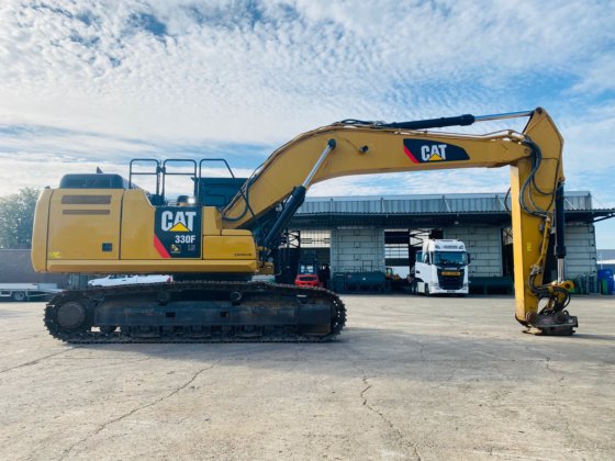 2017 Caterpillar 330 FLN