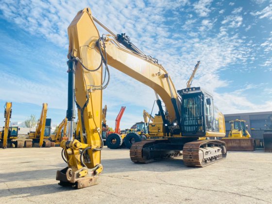 2017 Caterpillar 330 FLN