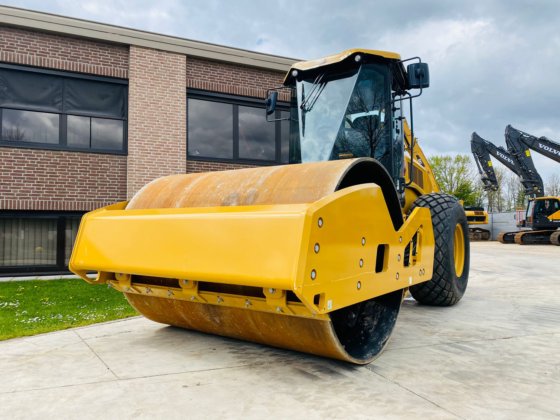 2022 Caterpillar CS10GC
