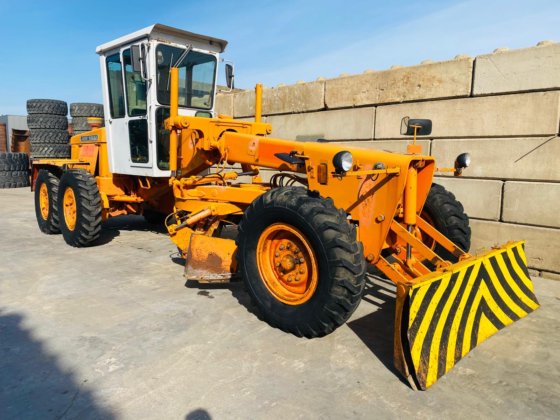 1979 John Deere 570 a