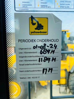 2023 John Deere 824p