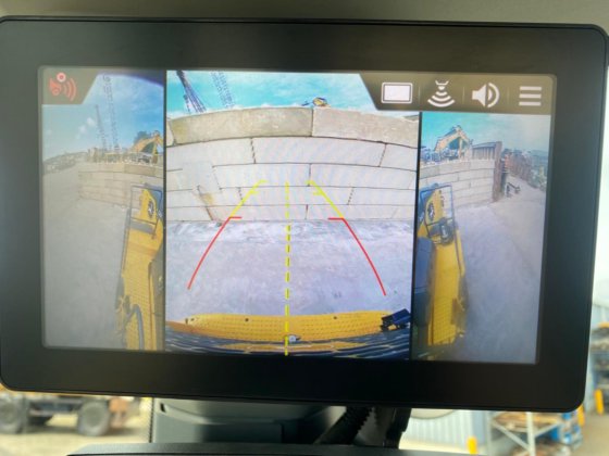 2023 John Deere 824p