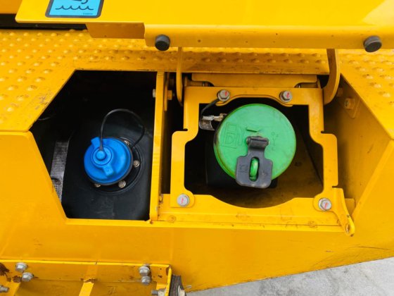 2023 John Deere 824p