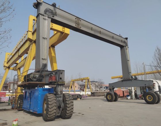 高品質ストラドルキャリア40トン/60トンゴムタイヤクレーン