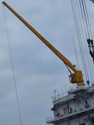 高性能の持ち上がる機械 2/3/4 トン海兵隊員/デッキ/ボート クレーン