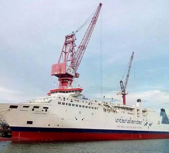 定制近海 2/3/4 吨船用甲板折臂起重机