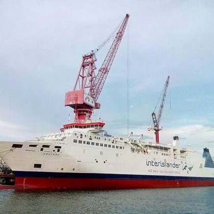 高品质伸缩式起重机 2/3/4 吨船用甲板起重机出售