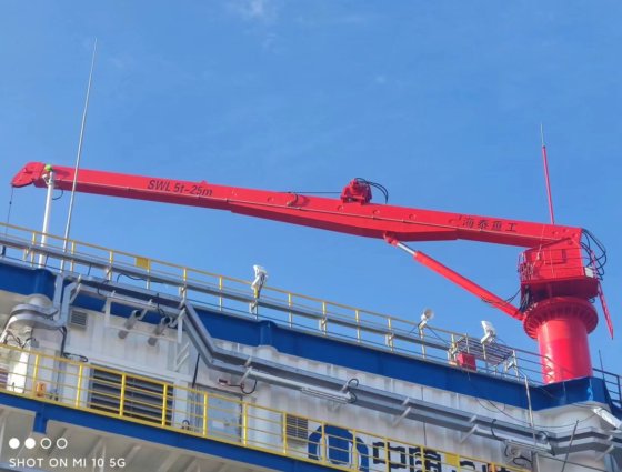 高品质船用设备 2/3/4/20/25 吨建筑用船用折臂起重机