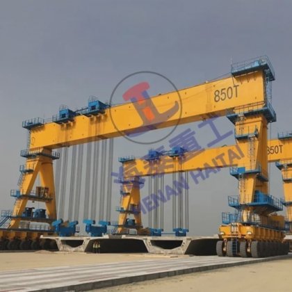 定制橡胶轮胎龙门起重机 40~140 吨建筑用龙门起重机