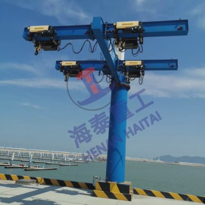 20 30 吨船用起重旋臂吊