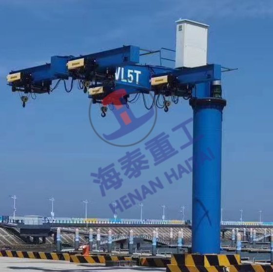 20 30 吨船用起重旋臂吊