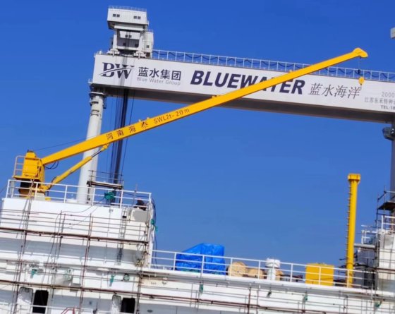 高性能の持ち上がる装置 2/3/4 トンの船のデッキの使用のための海洋のデッキの持ち上がるクレーン