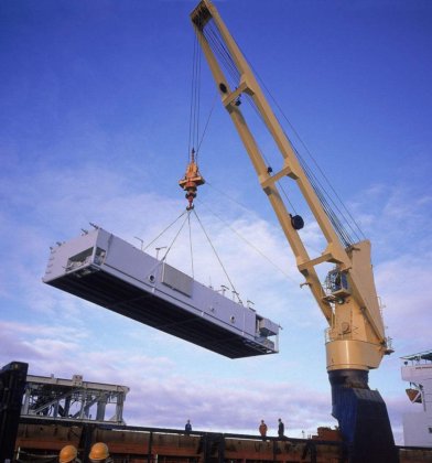 ベストセラーの持ち上がる装置 2/3/4 トンの海洋のデッキの持ち上がるクレーン