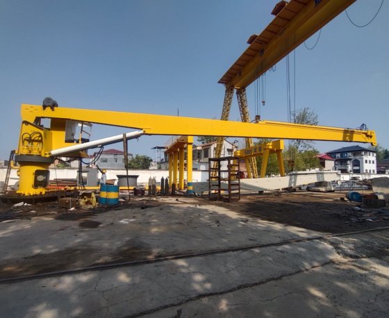 ベストセラーの持ち上がる装置 2/3/4 トンの海洋のデッキの持ち上がるクレーン