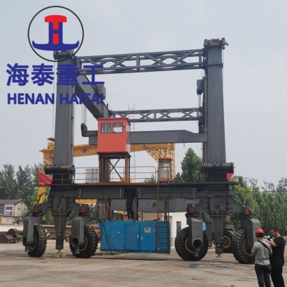 港のためのカスタマイズされたゴム製タイヤ 40 トン 45 トンのゴム製タイヤのガントリー