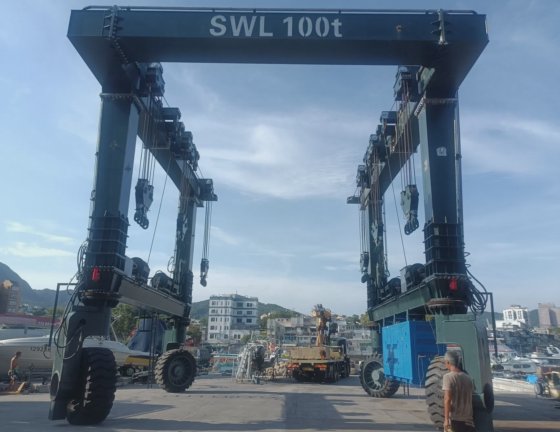 高品質クレーン海洋機器50トン100トン200トンヨットモバイルホイスト高級ヨット用