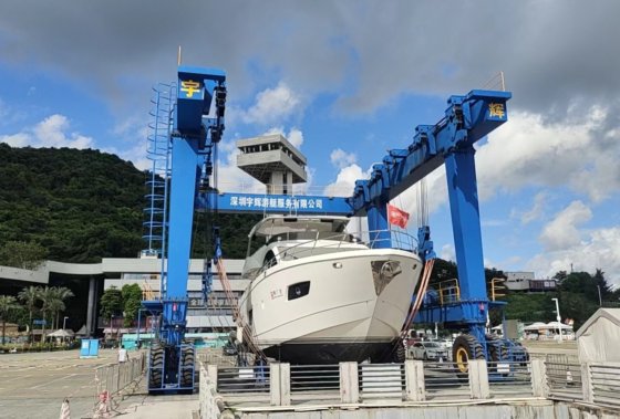 高品质船厂龙门吊移动式船用起重机出售