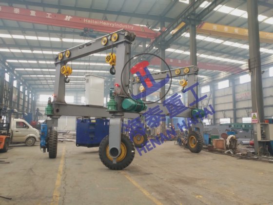 販売の頑丈なゴム製タイヤ 32 トン 60 トンのゴム製タイヤのガントリー