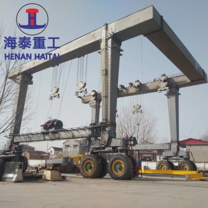 新しい頑丈なクレーン海洋装置50-1200トンの移動式ボートの起重機
