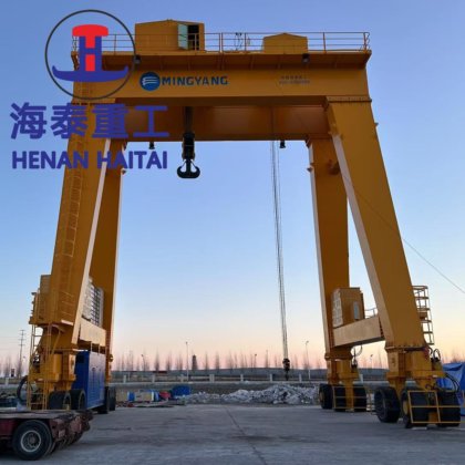 Rtg の油圧タイヤによって取付けられるガントリー クレーンのまたがりのキャリアの製造業者