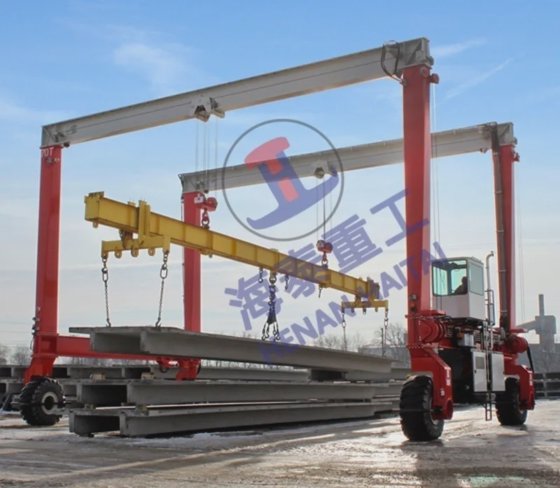 良質のゴム製は港のためのガントリー クレーン 40~140 トンのゴム製タイヤのガントリー クレーンを疲れさせました