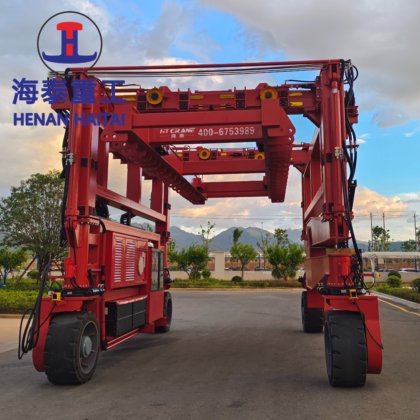 中国工厂定制集装箱跨运车价格