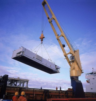 热销高性能伸缩式起重机 2/3/4/20/25 吨船用甲板起重机