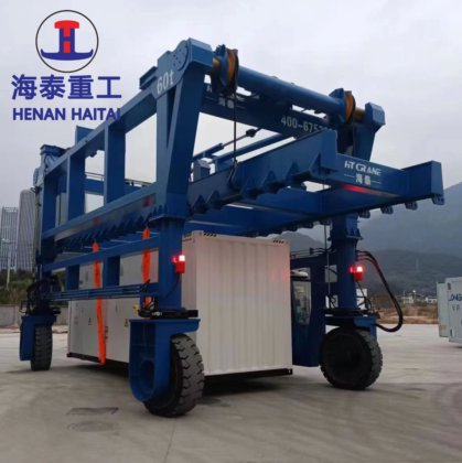 50 吨海运集装箱跨运车起重设备