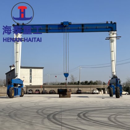 16 16 吨双钩电动单梁橡胶轮胎龙门起重机