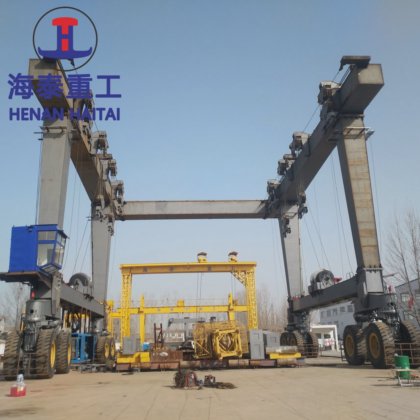 制造商 船用起重机 50 吨至 1200