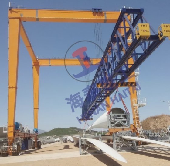 工厂定制起重设备 40~140 吨港口移动式龙门吊