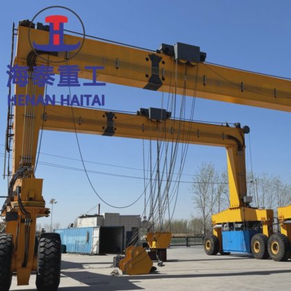 价格优惠的建筑用起重设备 40 吨 60 吨橡胶轮胎起重机