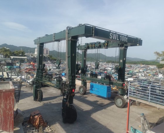 海洋造船所岸壁クレーン 海洋機器 50トン 100トン 200トン