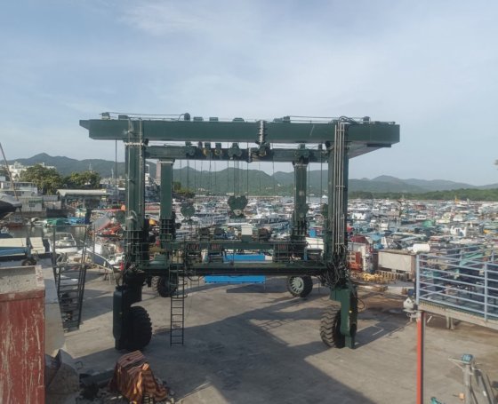 海洋造船所岸壁クレーン 海洋機器 50トン 100トン 200トン